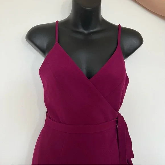 DRESS THE POPULATION Delphine Crepe Wrap Midi Dress dark magenta v neck elegant - Picture 4 of 8